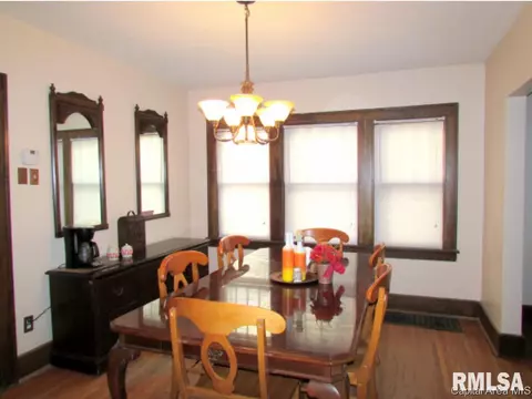 2209 S 6th Street St, Springfield, IL 62703 photo 4