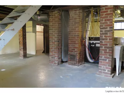 2335 S 7th, Springfield, IL 62703 photo 13