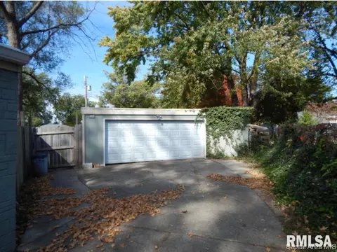 1817 Reed Ave, Springfield, IL 62704 photo 2