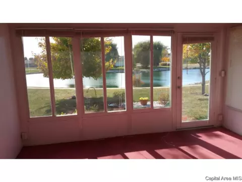 106 Genoa Dr, Springfield, IL 62703 photo 3