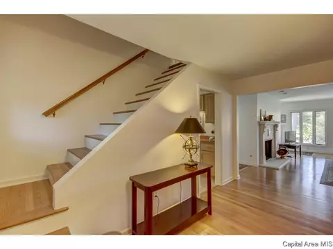 8 Long Bay, Springfield, IL 62712 photo 4