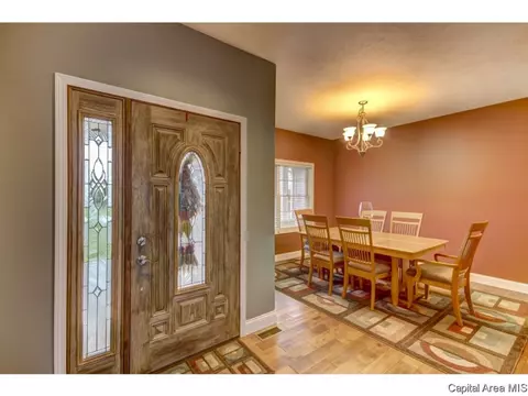 291 Bourbon St, Springfield, IL 62707 photo 6