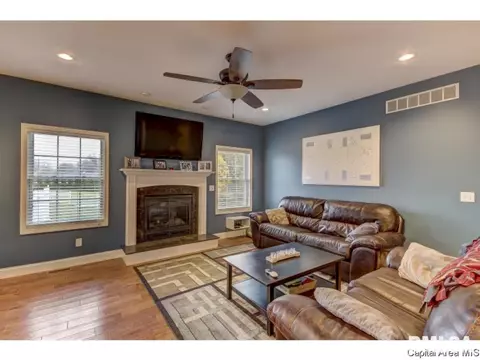 291 Bourbon St, Springfield, IL 62707 photo 10