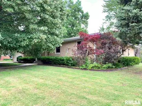 2 Glen Aire Dr, Springfield, IL 62703 photo 1