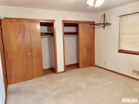 2 Glen Aire Dr, Springfield, IL 62703 photo 18