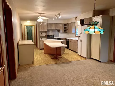 2 Glen Aire Dr, Springfield, IL 62703 photo 6