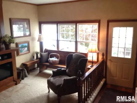 401 N Maple St, Abingdon, IL 61410 photo 14