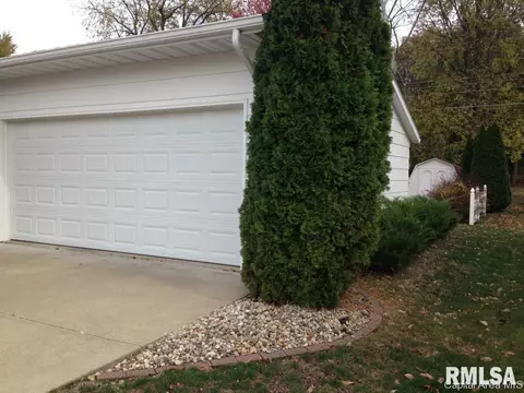 401 N Maple St, Abingdon, IL 61410 photo 23