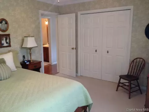 401 N Maple St, Abingdon, IL 61410 photo 3