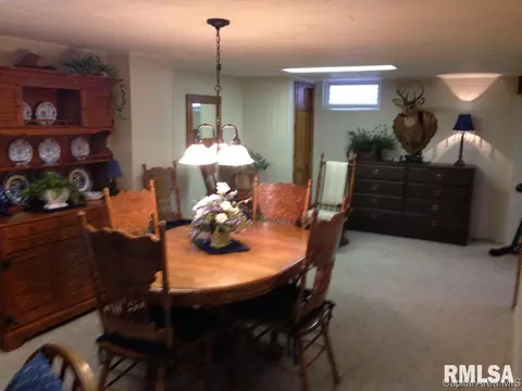 401 N Maple St, Abingdon, IL 61410 photo 19
