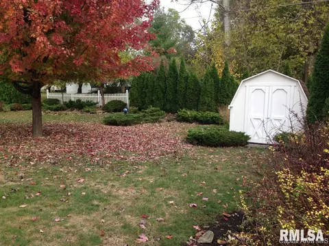 401 N Maple St, Abingdon, IL 61410 photo 28
