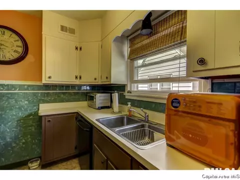2536 S 5th, Springfield, IL 62704 photo 9