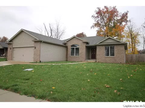 712 Breann Dr, Riverton, IL 62561 photo 1