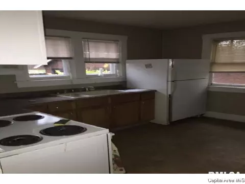 1921 Cardinal Dr, Springfield, IL 62704 photo 9