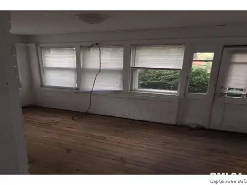 1921 Cardinal Dr, Springfield, IL 62704 photo 5