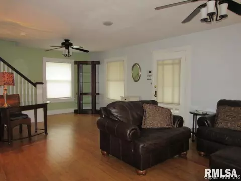 425 W Cook St, Springfield, IL 62704 photo 5