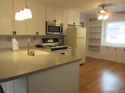 425 W Cook St, Springfield, IL 62704 photo 8