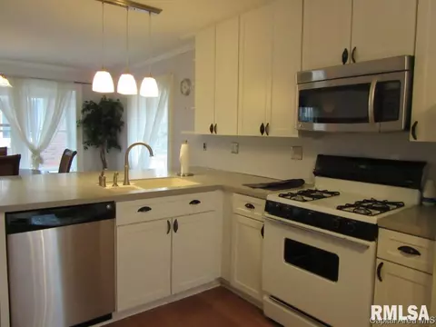 425 W Cook St, Springfield, IL 62704 photo 10