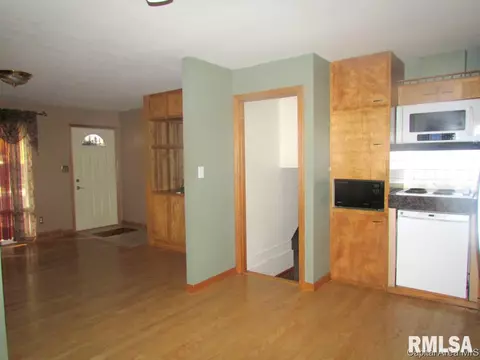 9 Celeste Ct, Springfield, IL 62703 photo 4