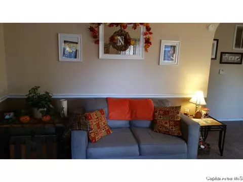 609 Pine, Greenfield, IL 62044 photo 5