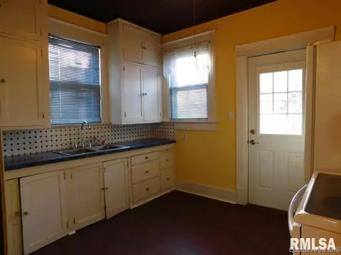 1251 Monument, Springfield, IL 62702 photo 7