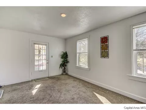 521 E Black Ave #1, Springfield, IL 62702 photo 12