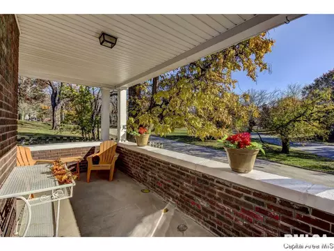 521 E Black Ave #1, Springfield, IL 62702 photo 2