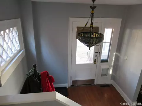 418 W Allen St, Springfield, IL 62704 photo 3