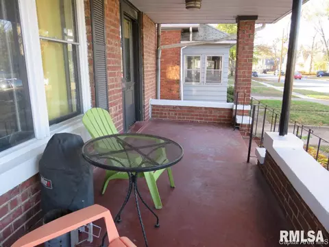 418 W Allen St, Springfield, IL 62704 photo 2