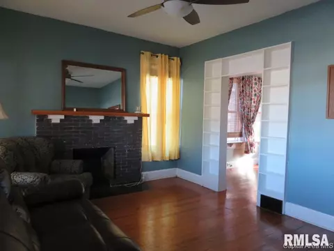 418 W Allen St, Springfield, IL 62704 photo 5
