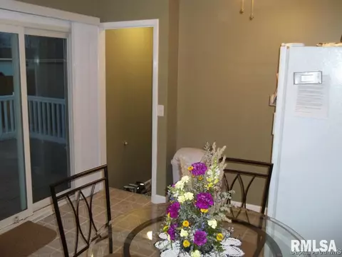 2513 Sutherland, Springfield, IL 62702 photo 6
