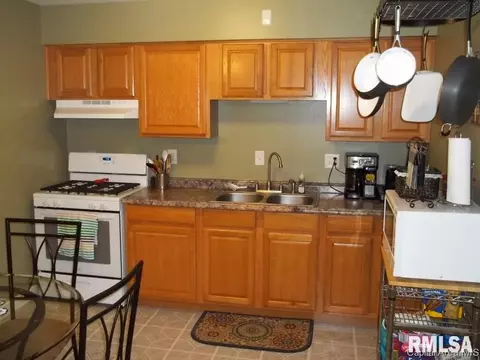 2513 Sutherland, Springfield, IL 62702 photo 7