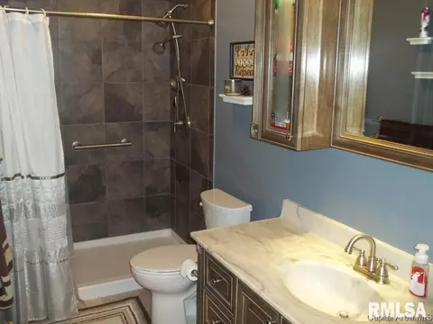 2513 Sutherland, Springfield, IL 62702 photo 11