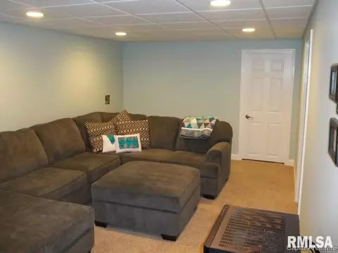 2513 Sutherland, Springfield, IL 62702 photo 12