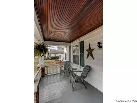 1316 W Governor St, Springfield, IL 62704 photo 3