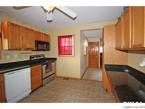 3245 Carman, Springfield, IL 62703 photo 4