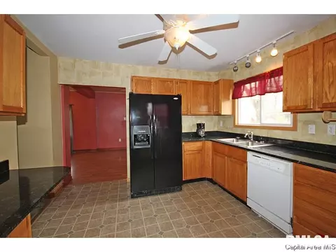 3245 Carman, Springfield, IL 62703 photo 5