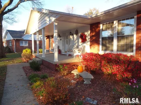 14 Providence Ln, Springfield, IL 62711 photo 3