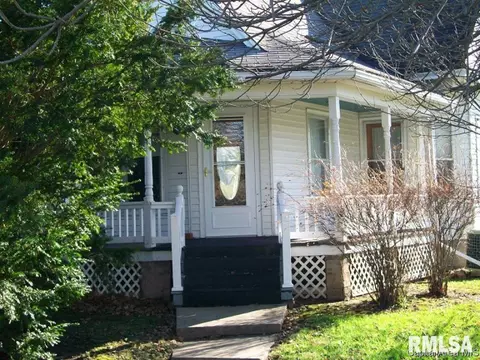 614 E Third St, Maquon, IL 61458 photo 1