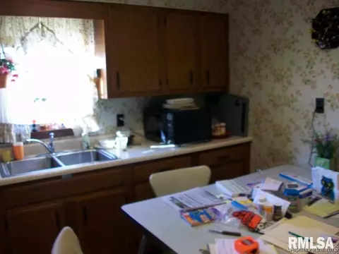 614 E Third St, Maquon, IL 61458 photo 11