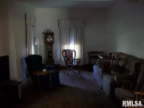 614 E Third St, Maquon, IL 61458 photo 15