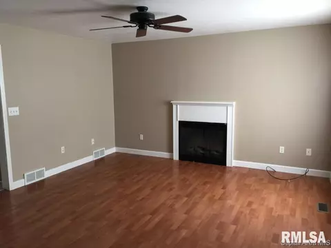 924 N 5th, Springfield, IL 62702 photo 3