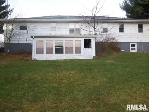 1136 E Cortland St, Avon, IL 61415 photo 3