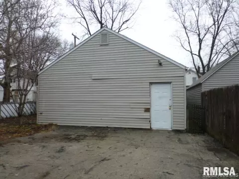 517 W Chenery St, Springfield, IL 62704 photo 14