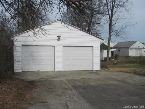 2833 E Cook, Springfield, IL 62703 photo 3