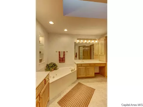 233 Blake Ct, Springfield, IL 62711 photo 18