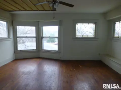 157 N Douglas Ave, Springfield, IL 62702 photo 11
