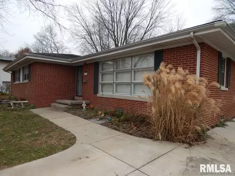 1917 Barberry Dr, Springfield, IL 62704 photo 2