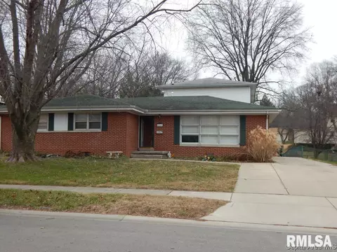 1917 Barberry Dr, Springfield, IL 62704 photo 3