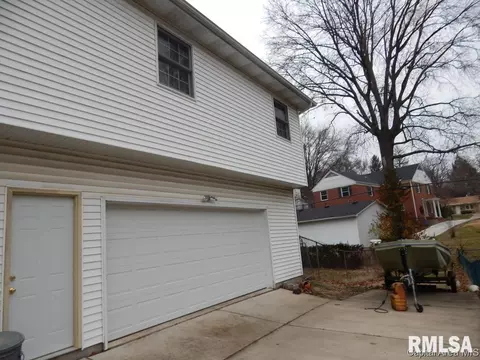1917 Barberry Dr, Springfield, IL 62704 photo 5